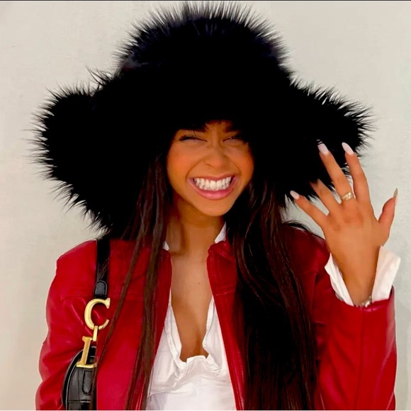 Accessories - Luscious Faux Fur - Topper